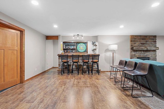 2133 WHEAT WAY, Green Bay, WI 54311