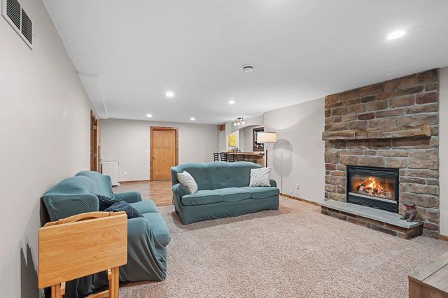 2133 WHEAT WAY, Green Bay, WI 54311