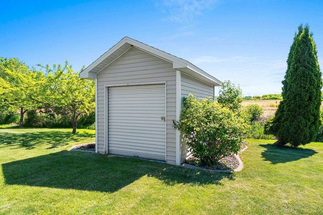2133 WHEAT WAY, Green Bay, WI 54311