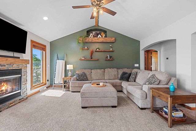 2133 WHEAT WAY, Green Bay, WI 54311