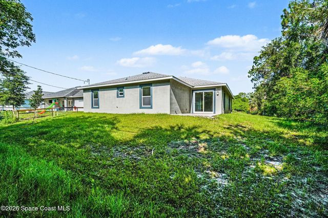 8666 100th Avenue, Vero Beach, FL 32967