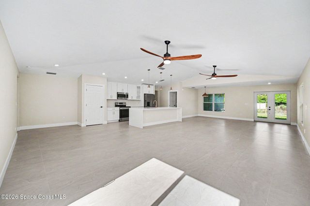 8666 100th Avenue, Vero Beach, FL 32967