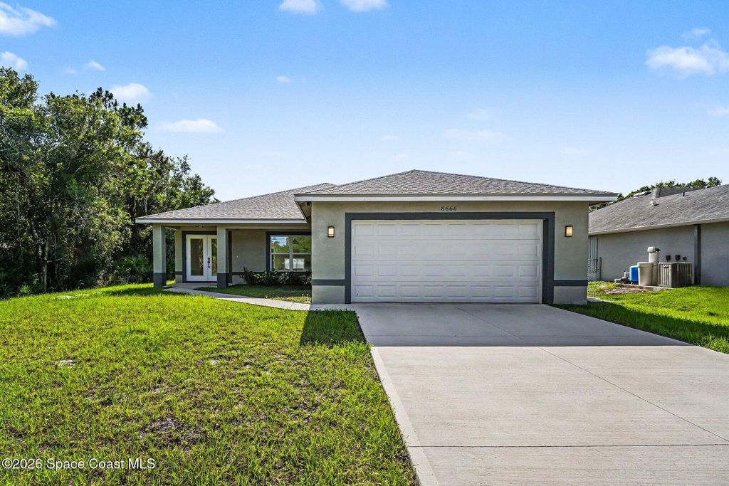 8666 100th Avenue, Vero Beach, FL 32967