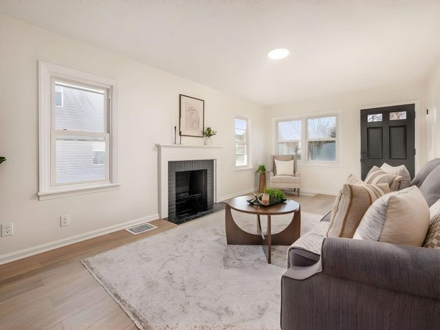 1994 Stratford Way, Columbus, OH 43219