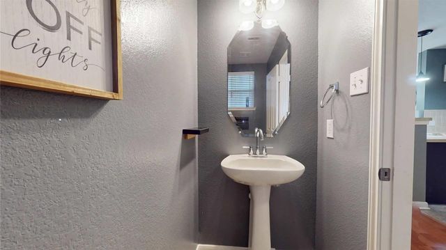 8030 Singing Sonnet Lane, Houston, TX 77072