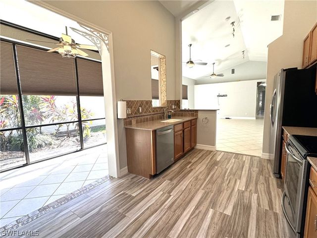 1356 Triandra LN, Naples, FL 34119