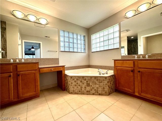 1356 Triandra LN, Naples, FL 34119