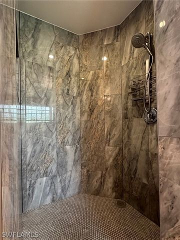 1356 Triandra LN, Naples, FL 34119