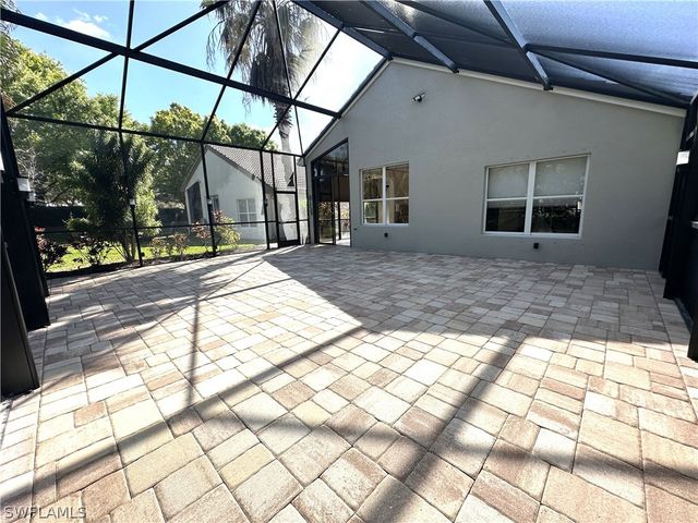 1356 Triandra LN, Naples, FL 34119
