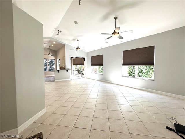 1356 Triandra LN, Naples, FL 34119