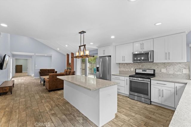 6 Banyan Tree, Irvine, CA 92612