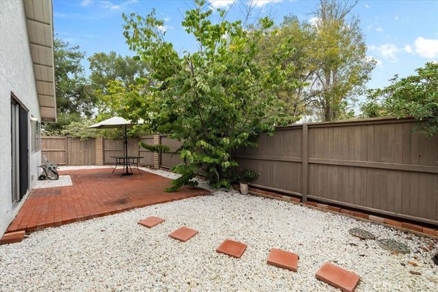 6 Banyan Tree, Irvine, CA 92612