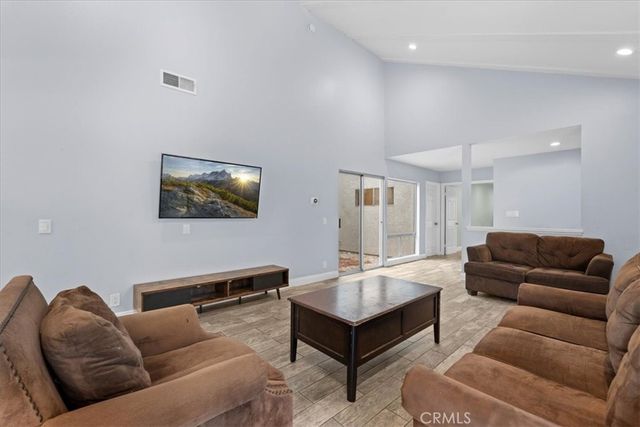 6 Banyan Tree, Irvine, CA 92612