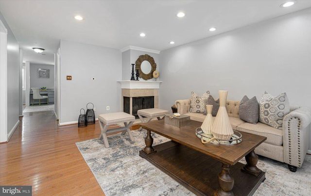 19052 CAPEHART DR, Montgomery Village, MD 20886