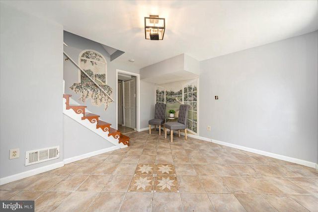 19052 CAPEHART DR, Montgomery Village, MD 20886