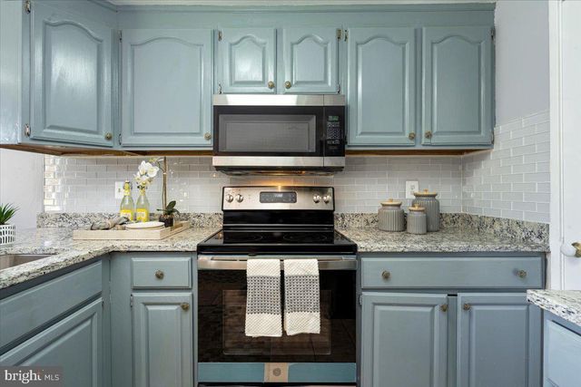 19052 CAPEHART DR, Montgomery Village, MD 20886