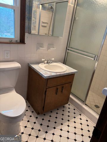 4082 STONEMONT Drive, Lilburn, GA 30047