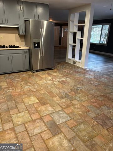 4082 STONEMONT Drive, Lilburn, GA 30047