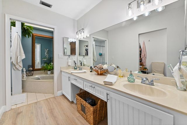 108 EXECUTIVE Circle, Boynton Beach, FL 33436