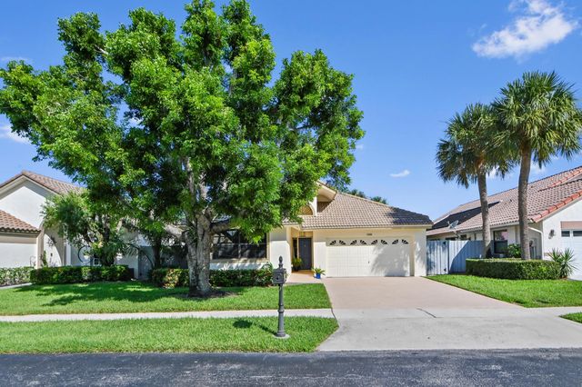 108 EXECUTIVE Circle, Boynton Beach, FL 33436