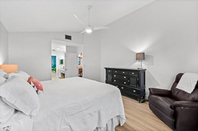 108 EXECUTIVE Circle, Boynton Beach, FL 33436
