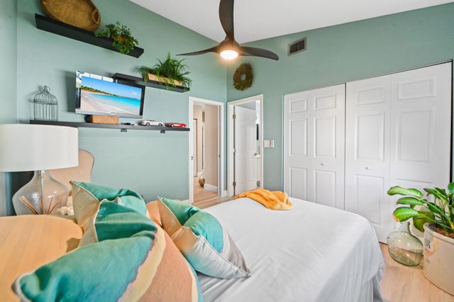 108 EXECUTIVE Circle, Boynton Beach, FL 33436