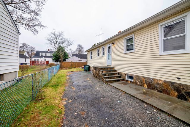 45 Voight Avenue, Bridgeport, CT 06606