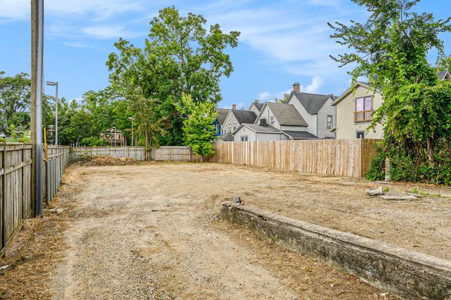 415 W Walnut Street, Kalamazoo City, MI 49007