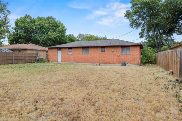 820 Colgate Drive, Lancaster, TX 75134