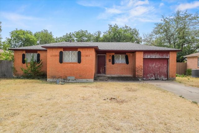 820 Colgate Drive, Lancaster, TX 75134