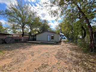 3913 Chenault Street, Fort Worth, TX 76111