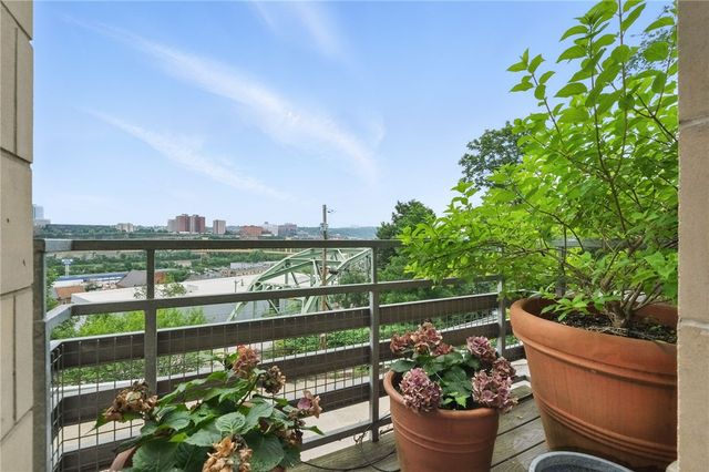 14 WINDOM HILL PLACE, Mt Washington, PA 15203