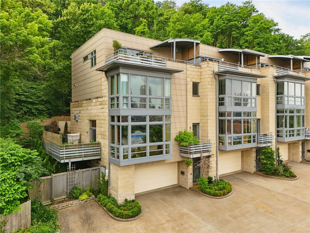 14 WINDOM HILL PLACE, Mt Washington, PA 15203