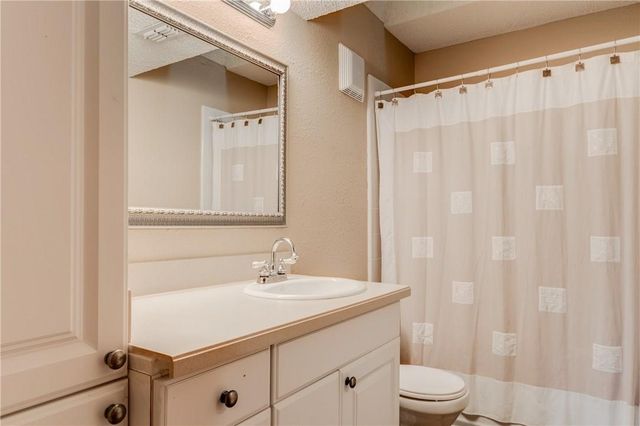 647 Cimarron Trail 647, Irving, TX 75063