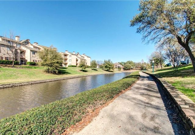 647 Cimarron Trail 647, Irving, TX 75063