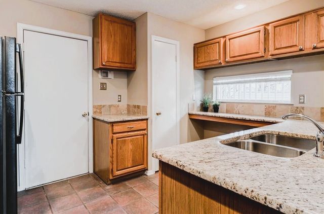 647 Cimarron Trail 647, Irving, TX 75063