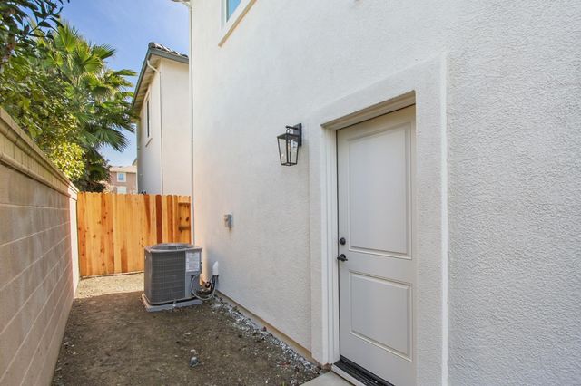 441 Caravaggio Cir, Sacramento, CA 95835