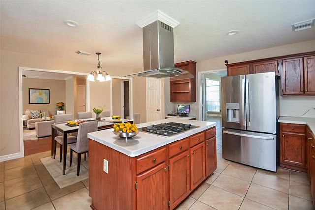 8803 Tweedbrook Drive, Spring, TX 77379