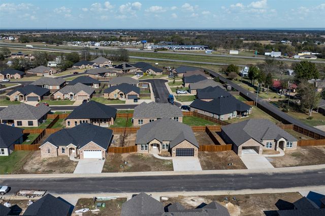 506 Limestone Circle, Mabank, TX 75147