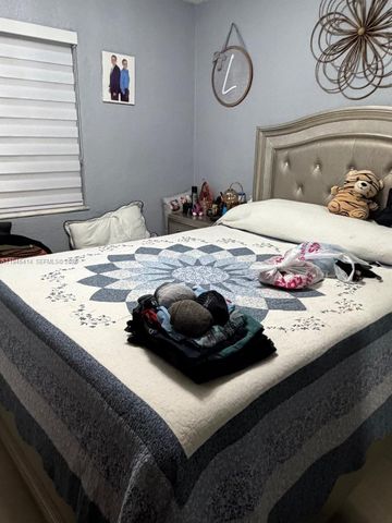 815 E 32nd St, Hialeah, FL 33013