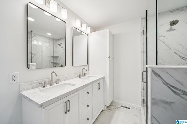 1528 RAINBOW LANE, Warrior, AL 35180