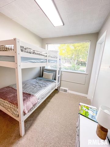 107 W ANN Street, Roanoke, IL 61561