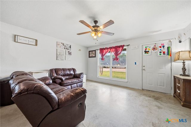 1309 W Main Street, Gatesville, TX 76528