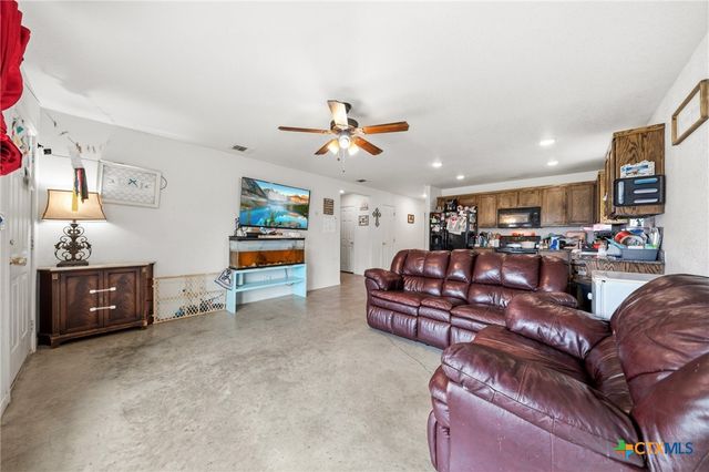 1309 W Main Street, Gatesville, TX 76528