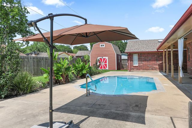 1133 Helen Drive, Deer Park, TX 77536