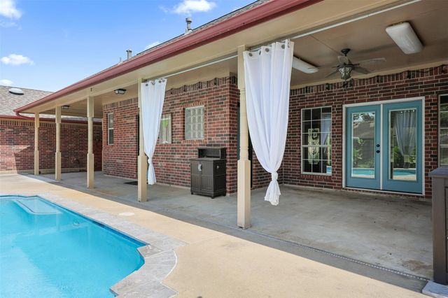 1133 Helen Drive, Deer Park, TX 77536