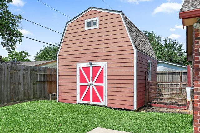 1133 Helen Drive, Deer Park, TX 77536