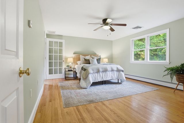 6 Hillcrest Rd, Bedford, MA 01739