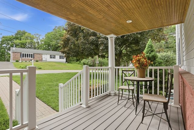 6 Hillcrest Rd, Bedford, MA 01739
