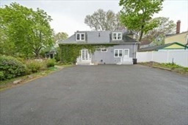 54R Nahant St 1, Lynn, MA 01902